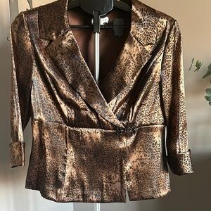Velvet by Graham & Spencer Leopard print Blouse Cruise Wear, Resort Wear